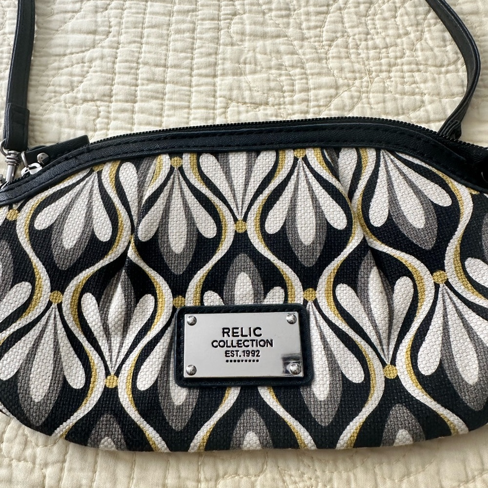 Relic Black, White, and Yellow Floral Shoulder Bag
